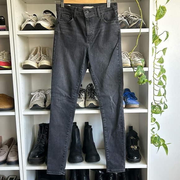 Levi’s 720 high rise super skinny jeans in washed black - Picture 1 of 3